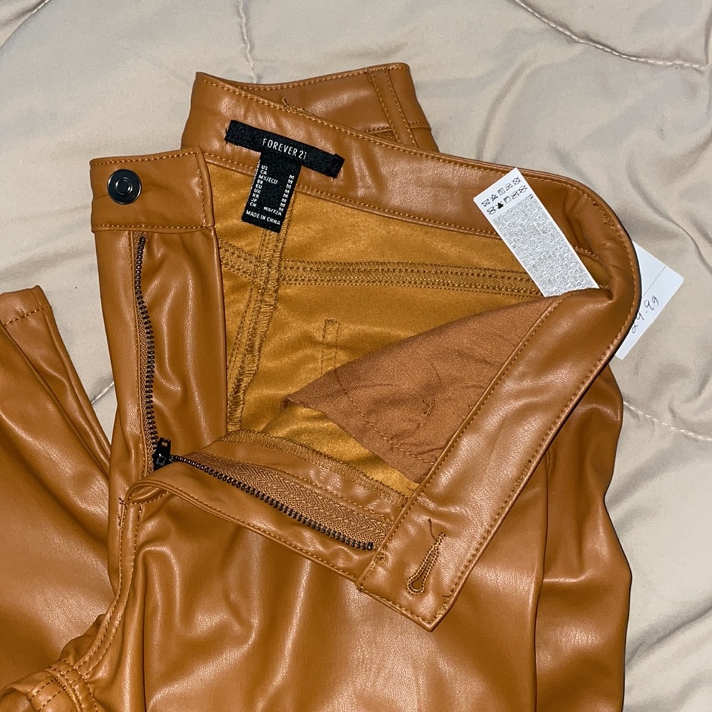 Flared pants - Picture 2 of 3